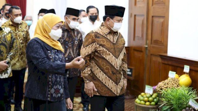 Ketua Umum Gerindra Prabowo Subianto bertemu dengan Gubernur Jawa Timur Khofifah Indar Parawansa. Foto: ist 