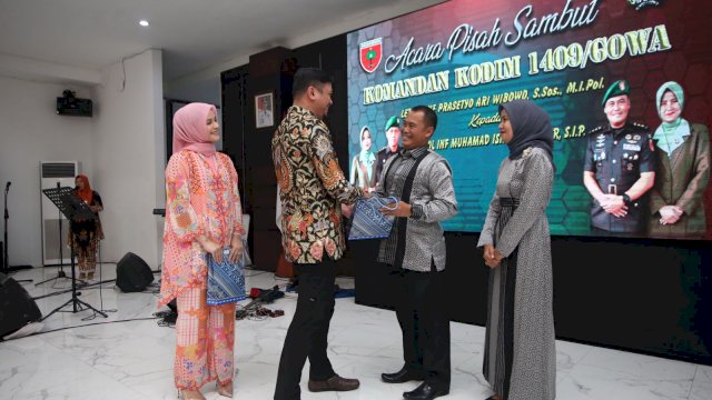  Bupati Gowa, Adnan Purichta  pada Acara Pisah Sambut Dandim 1409/Gowa di Baruga Tinggimae, Rumah Jabatan Bupati Gowa, Kamis (7/7) malam/Ist