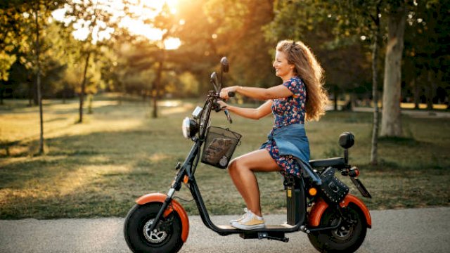 Sepeda motor listrik. Foto: istock 