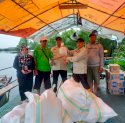 DKP Sulsel Salurkan Benih Udang Windu untuk Pembudidaya di Pulau Lakkang   