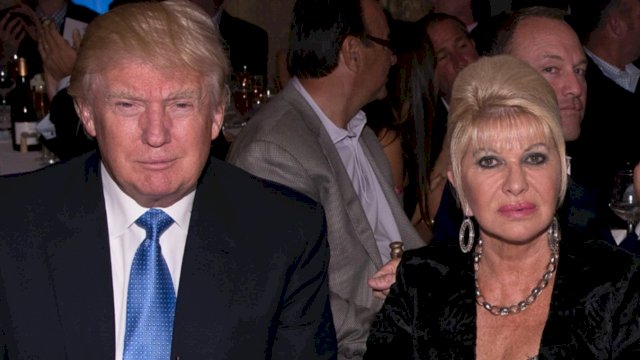Donald  Trump dan mantan istrinya, Ivana.
