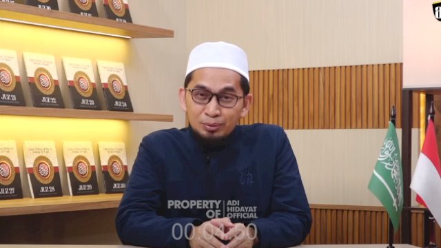 Ustaz kondang Adi Hidayat 