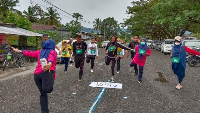 PAparatur Sipil Negara (ASN) Lingkup Pemerintah Daerah Kabupaten Luwu Utara saat mengikuti Pengukuran Kebugaran Jasmani /IST