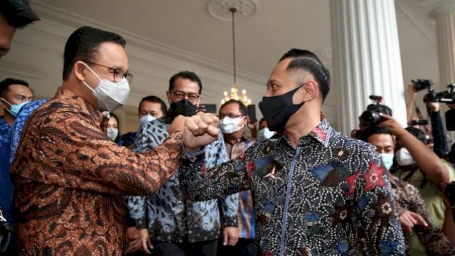 Gubernur DKI Jakarta Anies Baswedan dan Ketua Umum Partai Demokrat Agus Harimurti Yudhoyono atau AHY. Foto: Twitter @AgusYudhoyono
