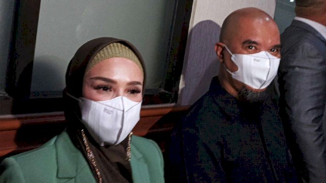 Ahmad Dhani dan Mulan Jameela