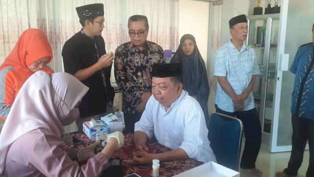 Klinik kesehatan Serambi Sehat Masjid yang berada di Masjid Darul Muttaqin, Minasa Upa, Makassar, mulai ramai dikunjungi warga./Ist