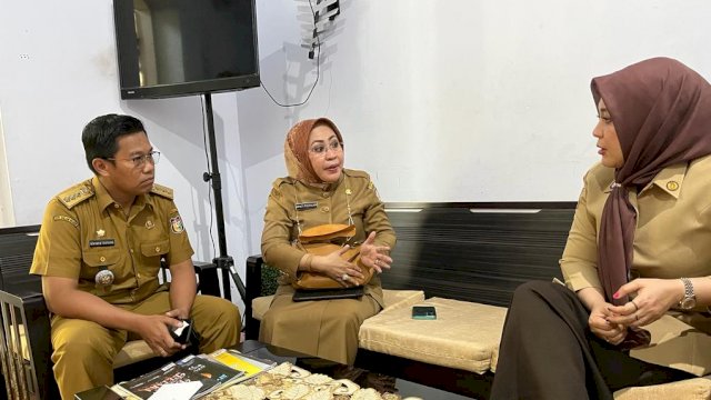Wakil Wali Kota Makassar Fatmawati usai rapat terbatas bersama Kepala Dinas Lingkungan Hidup (DLH) Makassar Aryati Puspasari Abadi, dan Camat Biringkanayya Benyamin B Turupadang/IST