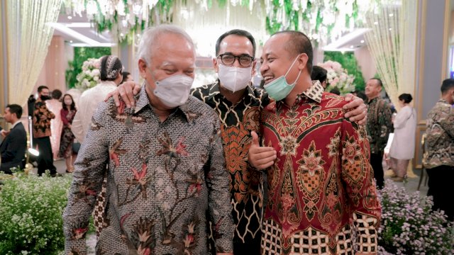 Gubernur Sulsel Andi Sudirman Sulaiman bersama dengan Menteri PUPR bapak Basuki Hadimuljono/Ist