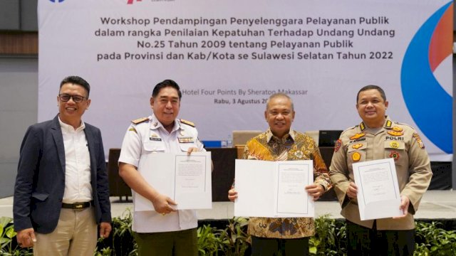 Sekda Pemprov Sulsel, Abdul Hayat Gani, bersama jajaran Ombudsman Sulsel. Foto: dok