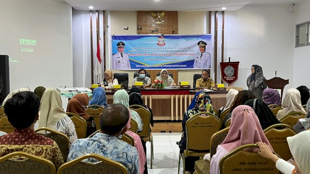 DP3A Makassar bersama para lurah dan RT/RW membentuk dua shelter warga di dua Kelurahan/IST