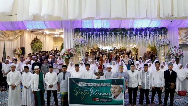 Deklarasi Ganjar Pranowo for Presiden 2024 yang diprakarsai oleh ulama dan kiai di Sulsel. Foto: portalmedia/Al Fath