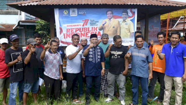 Ilham Arief Sirajuddin (IAS) ketika melakukan roadshow politik di wilayah Sidarap, Sulsel. Foto: dok 