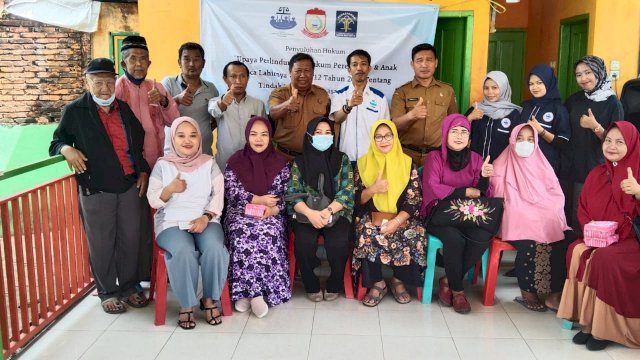 Penyuluhan hukum dengan tema 'Upaya Perlindungan Hukum Perempuan dan Anak Pasca Lahirnya UU No.12 Tahun 2022 Tentang Tindak Pidana Kekerasan Seksual (UU TPKS)' di Kelurahan Karunrung. Foto: dok