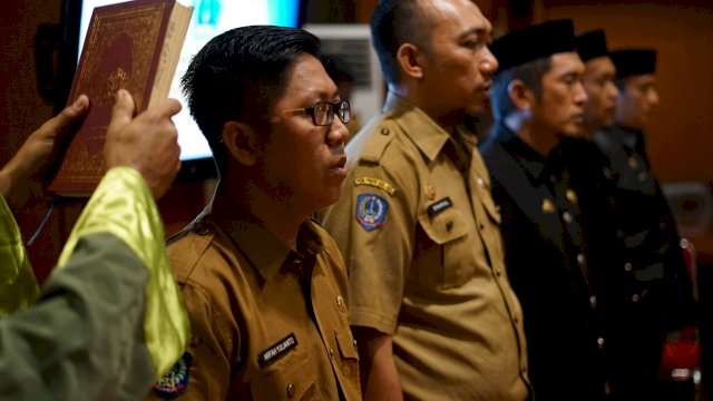 Pelantikan dan Mengambil Sumpah Jabatan Administrator dan Jabatan Pengawas Lingkup Pemkab Bantaeng di Ruang Rapat Pimpinan, Kantor Bupati Bantaeng, Kelurahan Lamalaka, Kecamatan Bantaeng, Selasa (9/8)/IST