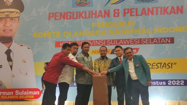 Pengukuhan dan Pelantikan Pengurus KONI Sulsel. Foto: portalmedia/Al Fath