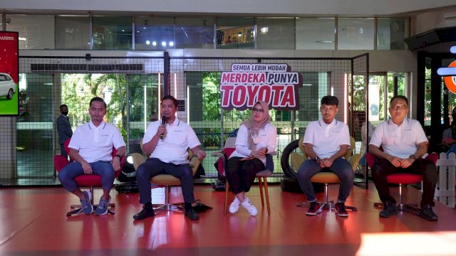 Pemaparan jajaran management Kalla Toyota dalam rangka menyambut HUT RI ke 77, di Atrium Mall Ratu Indah, Rabu (10/8/2022). Foto: portalmedia/Alfath