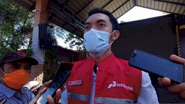 Senior Supervisor Communication Dan Relation Pertamina Regional Sulawesi, Taufik Kurniawan. Foto: portalmedia/Al Fath