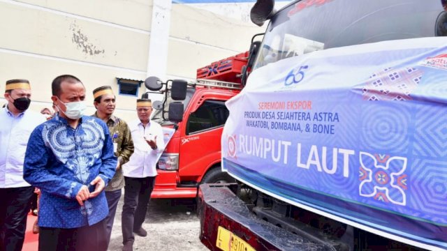Gubernur Sulawesi Selatan(Sulsel), Andi Sudirman Sulaiman melepas ekspor Produk Desa Sejahtera Astra (DSA) di Gudang PT Astra International, Makassar, 12 Agustus 2022/IST