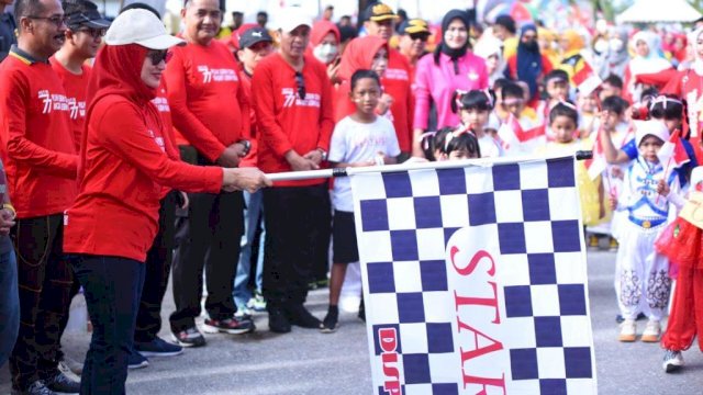 Bupati Luwu Utara, Indah Putri Indriani saat membuka kegiatan jalan santai/IST