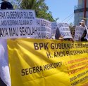 Pelajar dan Mahasiswa Demo di Rujab Gubernur Sulsel, Minta Kadisdik Dicopot