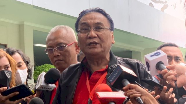 Sindir Mahfud MD Sebagai Menteri Komentator, Ketua Komisi III Dilaporkan ke MKD
