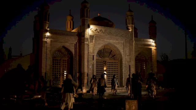 Ledakan Besar di Masjid Afganistan, 10 Orang Termasuk Imam Masjid Tewas