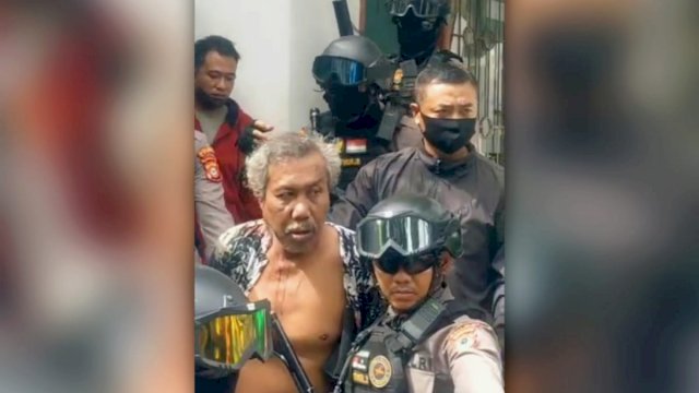 Pria misterius yang merampas mobil hingga menabrak sejumlah pengendara di depan kampus UMI Makassar 