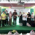 Dukung Sekolah Digital di Sulsel, Dikdasmen PP Muhammadiyah Bagi-bagi Tablet