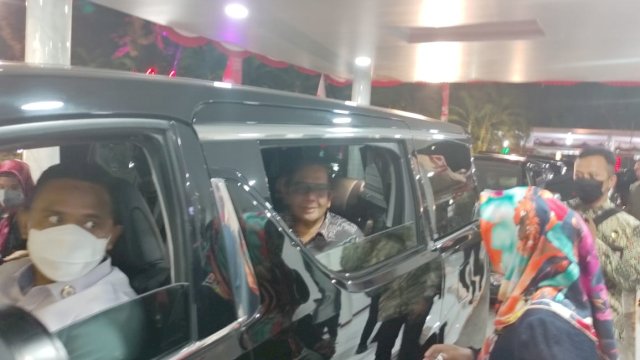 Menko Polhukam, saat menyambangi Rujab Gubernur Sulsel, Kamis (18/8/2022) malam. Foto: Portalmedia/Al Fath