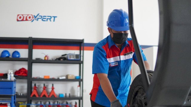 OtoXPert Makassar Gelar Promo Service Mobil 'Merdeka'