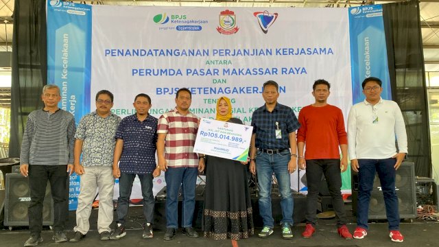 Kegiatan Penandatanganan Perjanjian Kerjasama antara Perumda pasar Makassar dengan pihak BPJS Ketenagakerjaan, Sabtu  28 Agustus 2022/IST