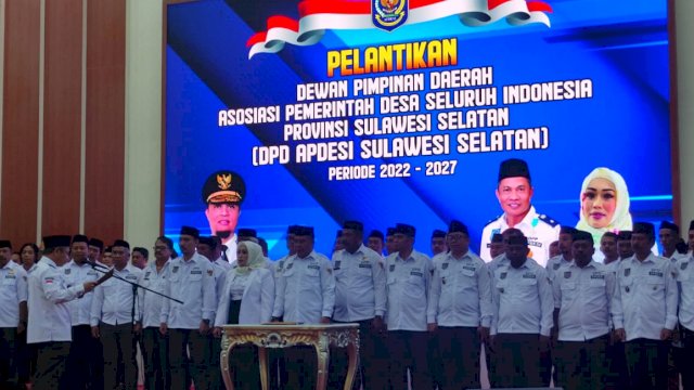 Suasana pelantikan Apdesi Sulsel. Foto: portalmedia/Al Fath