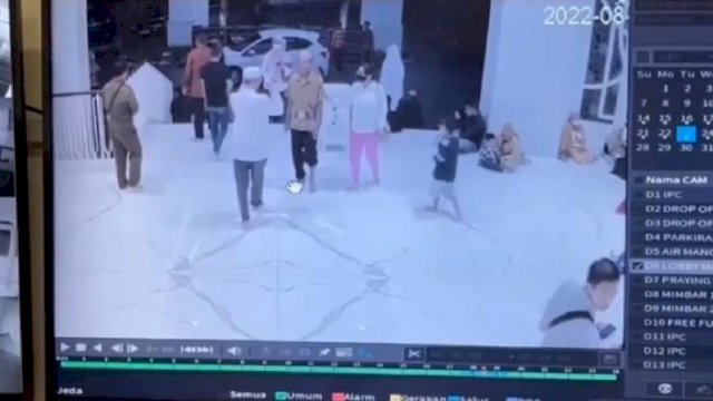 Perundungan Soal Jilbab di Masjid At Thohir Tidak Benar, Ini Bukti CCTV  
