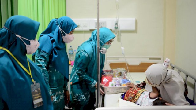 Tim Penggerak PKK Sulsel bekerjasama dengan sejumlah organisasi, menggelar Bakti Sosial Operasi Celah Bibir dan Lelangit, di RSUD Sayang Rakyat, Rabu, 24 Agustus 2022/IST