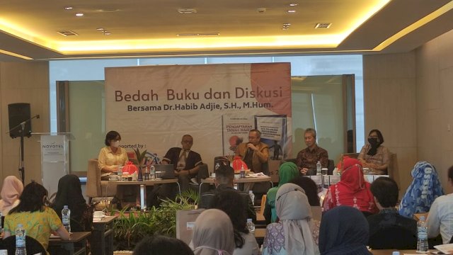 Fokus Group Diskusi Komunitas Kopi-Kopi (FGD K3) bekerja sama dengan Indonesian Notaris Community telah sukses menggelar 'Bedah Buku dan Diskusi bersama Dr. Habib Adjie' di Novotel, Sabtu (27/8/2022)(PORTALMEDIA/Al Fathir) 