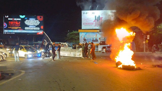 Aksi unjuk rasa mahasiswa respons kenaikan BBM pada Sabtu (4/9/2022) kemarin. Foto: portalmedia/reza