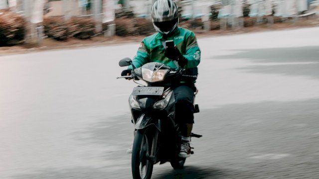 Kemenhub Segera Naikan Tarif Penumpang Ekonomi dan Ojek Online dalam 2 Hari ke Depan