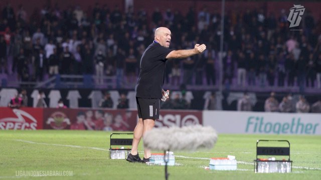 Kesal, Tavares Sebut Kinerja Wasit dari Liga 2 Kacaukan Pertandingan PSM Vs Arema FC