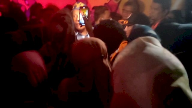 Dokumentasi kekerasan yang terjadi di penutupan F8. Foto: Portalmedia/Al Fath