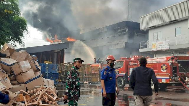 Gudang Terbakar, Nasib Paket Dipertanyakan, JNE: Kami Akan Ganti Rugi 