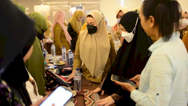 Diskop UMKM Sulsel menggelar Pengembangan Layanan Konsultasi Hukum UMKM, yang dilaksanakan di Hotel Grand Asia Makassar, Selasa (13/9/2022). Foto: dok