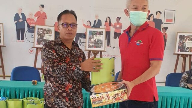 Lewat CSR, GMTD Berbagi Ceria Bareng Lansia Panti Jompo di Gowa