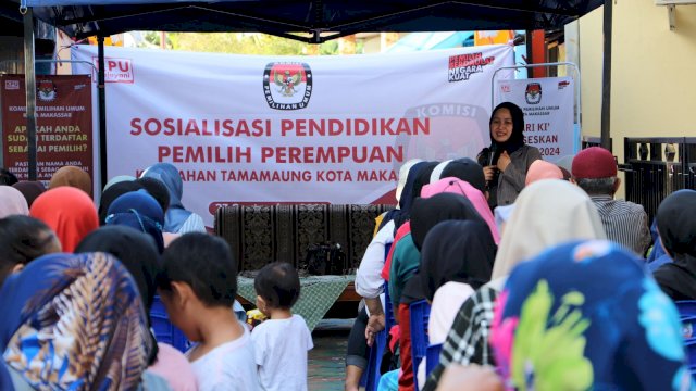 KPU Makassar menggelar sosialisasi dan pendidikan politik kepada para perempuan di Lorong Wisata Jalan Sukaria/IST