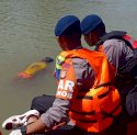 Hari Kedua Pencaharian, Jasad Kernet Sopir Truk yang Terbawa Arus Sungai di Sidrap Ditemukan