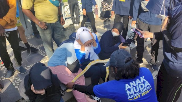 Jalan sehat restorasi Nasdem diikuti para kader yakni Ayah Reptil dari Komunitas Losari Reptil, Minggu 25/9/2022(Portal Media/Al Fath) 