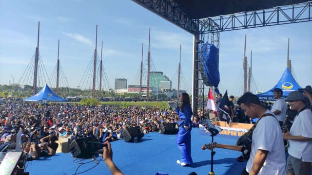 Nyanyikan 3 Lagu, Mahalini Sukses Hibur Peserta Jalan Sehat Restorasi Nasdem Sulsel