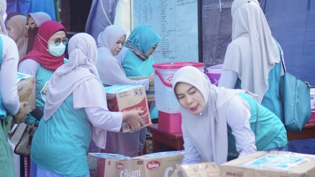 suasana penyerahan bantuan IKVI. 