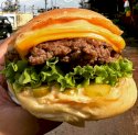 Buddy Burger, Bisnis Lokal yang Menjamur: Omset Miliaran, Produk Menggiurkan