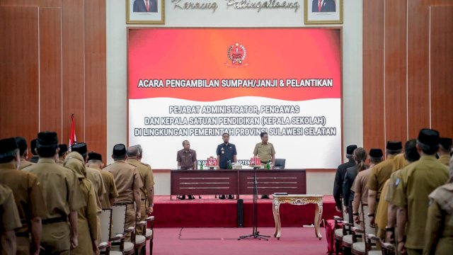 Gubernur Sulawesi Selatan(Sulsel) melantik sebanyak 98 kepala satuan pendidikan (kepala sekolah) lingkup Pemprov Sulsel di Baruga Karaeng Pattingalloang, Rumah Jabatan Gubernur, Selasa, 27 September 2022/IST