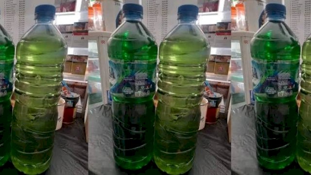 Pertalite beda warna. Foto: dok warga